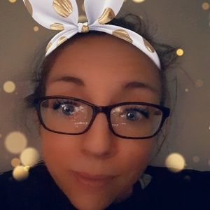 Meet your Posher, Kira